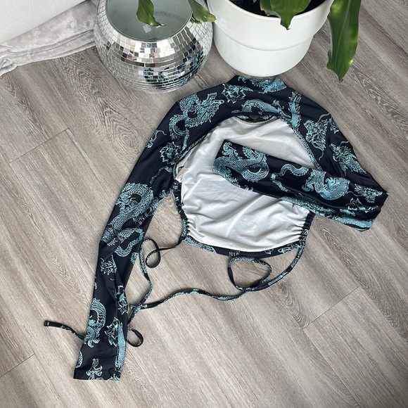 Keyhole back dragon top - Picture 4 of 4